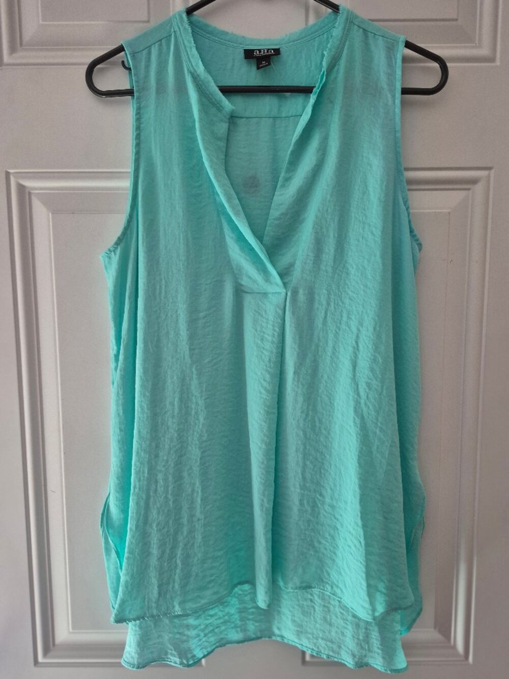 Pretty sleeveless Top, Medium. A.N.A.